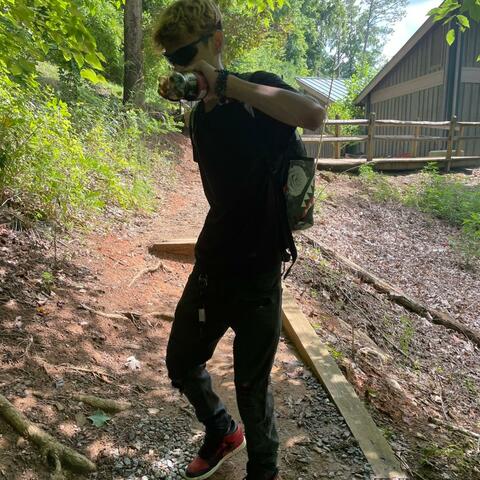 Nina (feat. Kari Escabar)