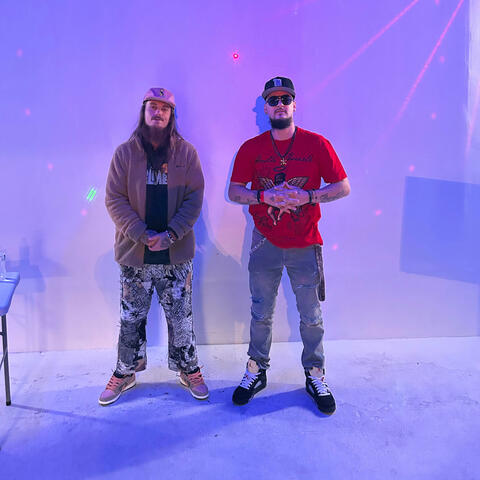 Dave (feat. Big Snakob)