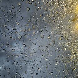 Sleepy Dreams (feat. LiqqO)