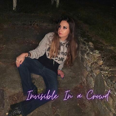 Invisible in a Crowd
