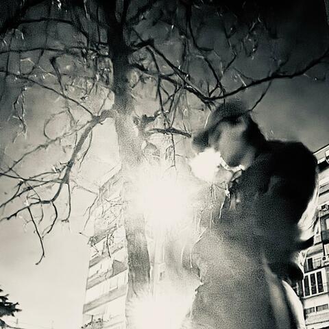 PAR DE CIENES SOLO EN SHIT (feat. SamSkrBoi)