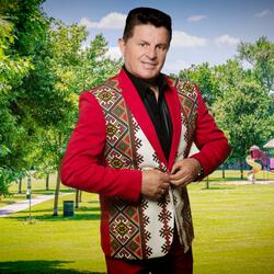 Да вдигнем чаши / Da vdignem chashi