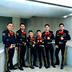 Mariachi juvenil de Esteli Nicaragua ven a mis brazos