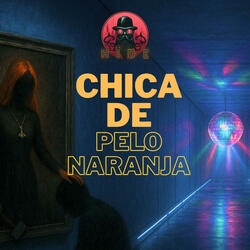 Chïca de pelo naranja