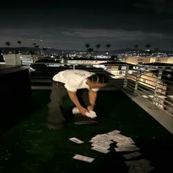 tentoesdown (feat. m4tthew)