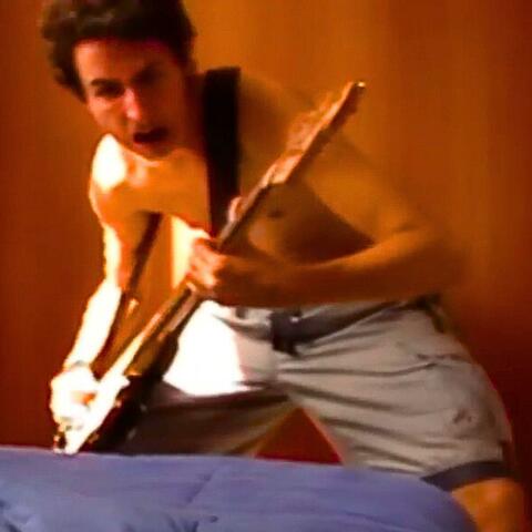 Atende o Telefone (feat. Earlly Mitcovsky, MC Androidão, Androide Radioativo & 2012)