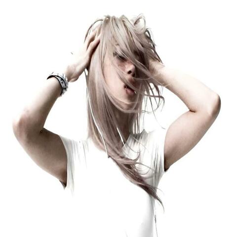 vpngirl (feat. Zonix2x)