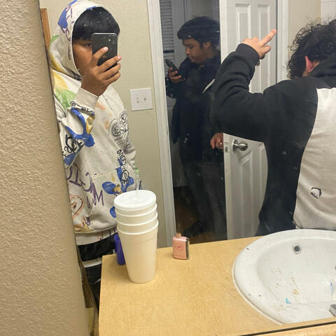 Inside and out Pt. 2 (feat. Young_ThugSatx & Young Zeeray)