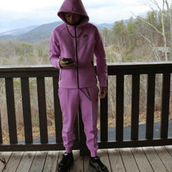 4 walls, Pt. 2 (feat. tht.jit305)