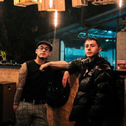 Ahi voy (feat. Fernando Muñoz)