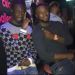 Vest on me (feat. Vy)