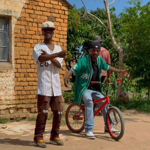 Keta Mamoves (feat. Hoodkidmusic)