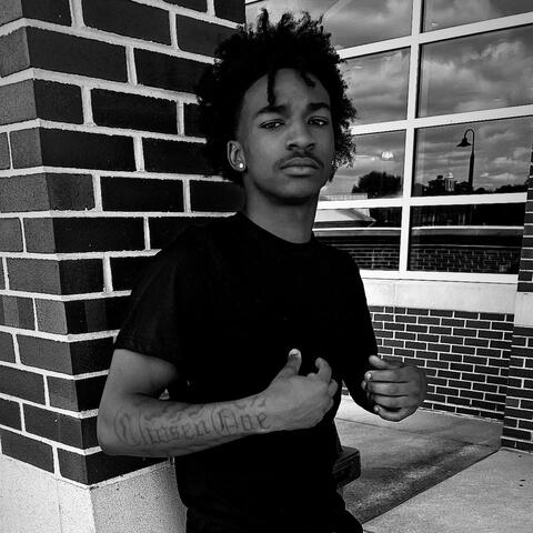 400 (feat. Billyskarr)