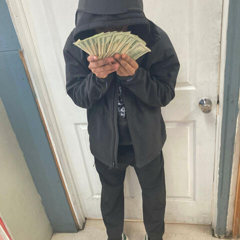 2 Buttons (feat. Mrsixshotz)