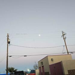 i scraped my knee (when i fell on the ground)