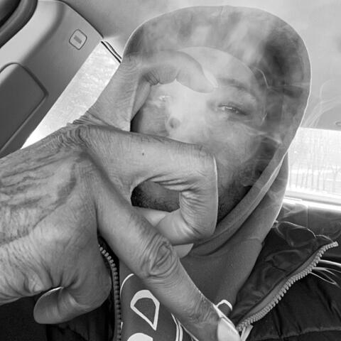 Hustlerz Ambition (feat. Citgo Baby & De$ Money)