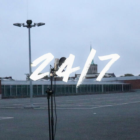 24/7