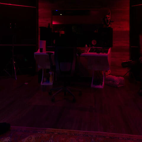 LA X 57th (feat. Richoffkutta)