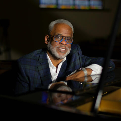 Sing Your Song (feat. Michael Booker, orchestra arranger & Alberto Santamaris, photographer )