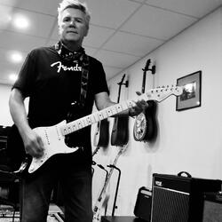 Long Lonesome Road (feat. Wayne Brauer)