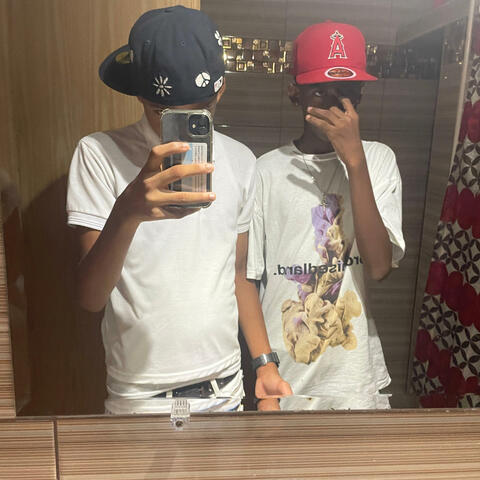 Ora Pa Nos Shine (feat. Sxntje & Sk!nny0G)