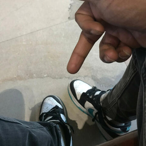 Onna Block (feat. NaaBangaa & Bottomsidebaby)