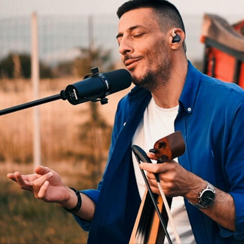 Η σεβντά σ’ εν’ μαχ̌αίριν