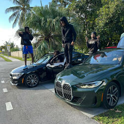 Out ma top (feat. 4200bagger)