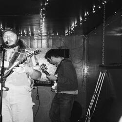 AIN'T NO USE (Phone Cut Live)