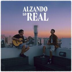 ALZANDO LO REAL