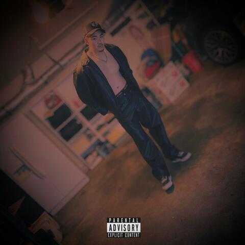 DELUSIONAL (EP)