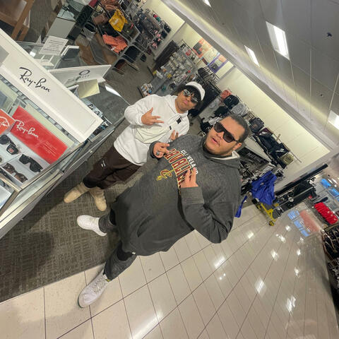 Breaking Bank (feat. Stxppa & Ducksauce)