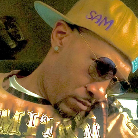 Looking Out (feat. Lil Sam Jones & Jagpaw Track)