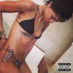 girl wit that tattoo