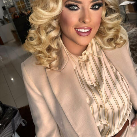 ΟΜΟΡΦΟ ΜΩΡΟ