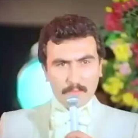 Ümit Besen - Sigarası Yaldızlı