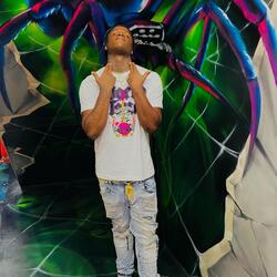 FEEL LIKE TWIN