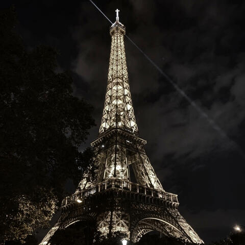 Paris (feat. Krankkilla)