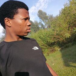 Uthando lwethu (feat. MHLENGI-K)