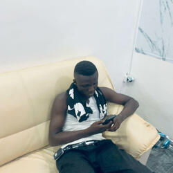 T'es La Reine (feat. King Fayaman)