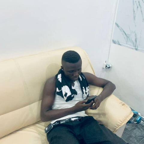 T'es La Reine (feat. King Fayaman)