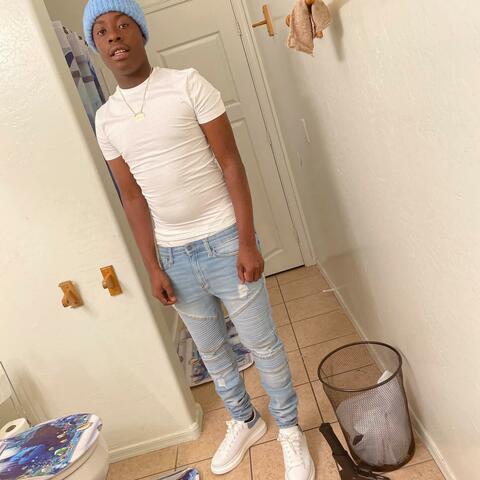 Raw (feat. TenDaTeam Lano)