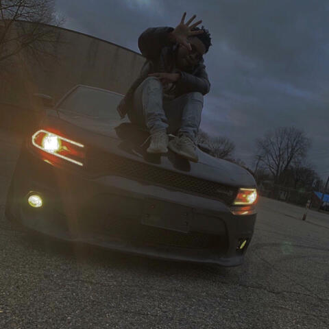 Tragic (feat. RiCHWRLD)