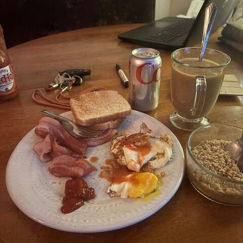 4our:am breakfast