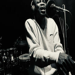 Qdot djs free jingle