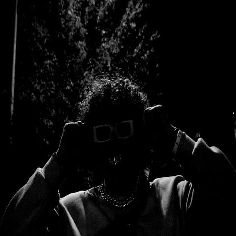 ON GOLD (feat. Prodsynesthete & Bambii)