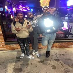 No Pen or Pad (feat. Ayeejam)