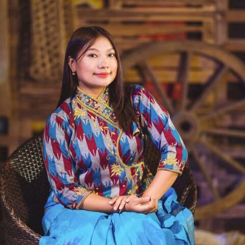 Gharaki Pyari Chhori Hu Hami ta maya laudaina Sunita Thegim