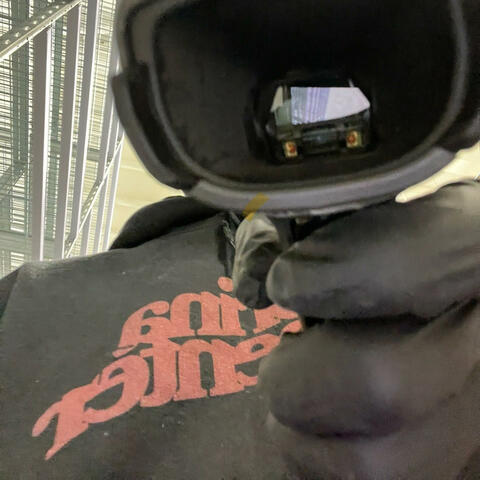 Tv (feat. prod. Leo Giles)