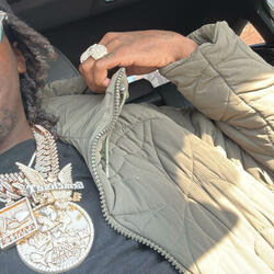 I GOT FELONS WITH ME (feat. Shawny Binladen)